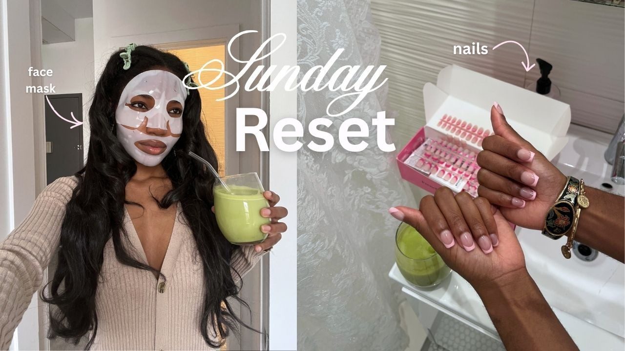 Moteris su veido kauke rankoje laiko žalią kokteilį, matomos prancūziško stiliaus nagų dirbtinės nagų dėžutė