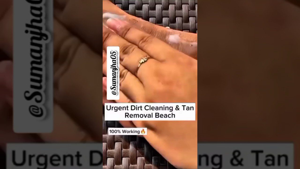 Rankų palmės su smėliu, valomos ir pašalinamas įdegis, matomas žiedas