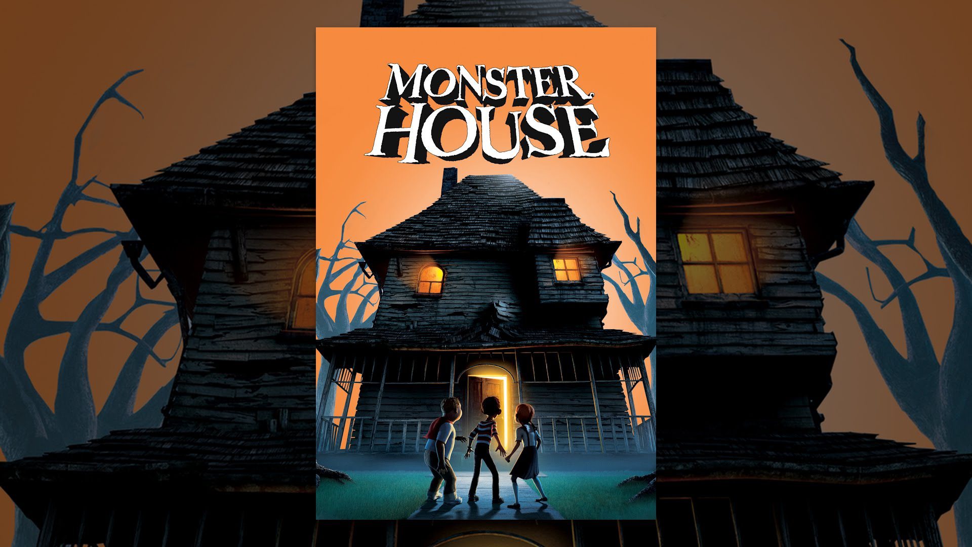 Trijų vaikų siluetai prie senų, apšviestų durų stovinčio baisaus namo, užrašas „Monster House“