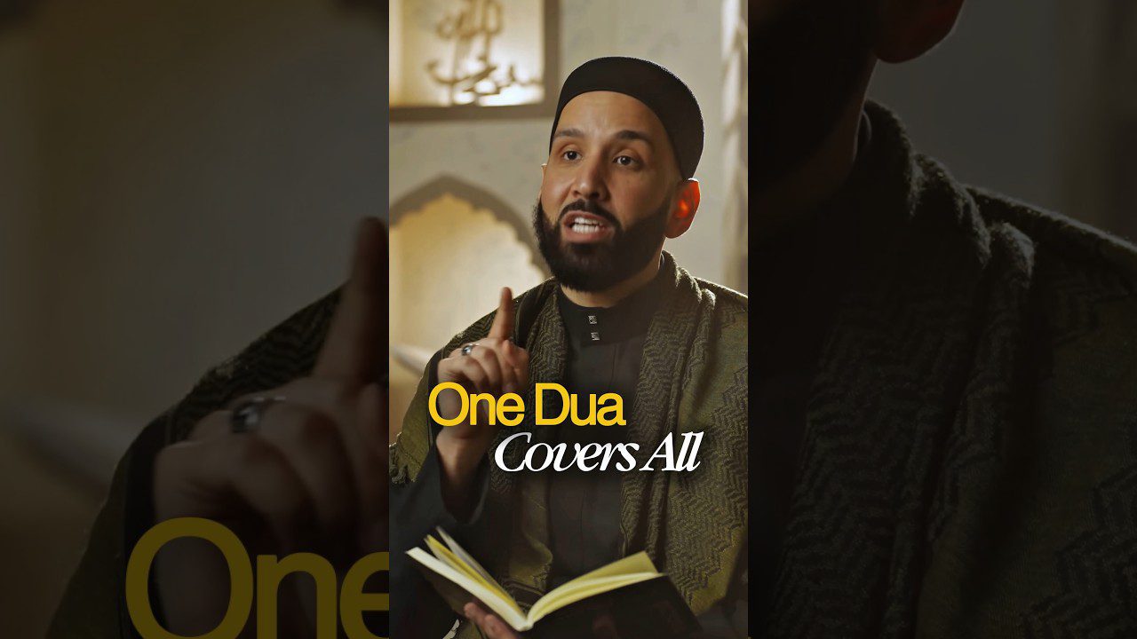 Vyras su skrybėle skaito maldą iš atviro knygos, tekstas „One Dua Covers All“
