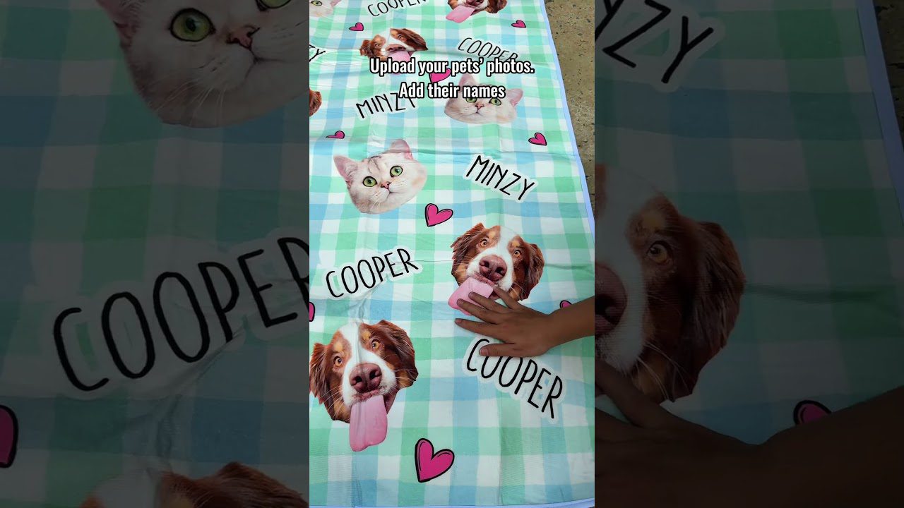 Žalia languota antklodė su katės ir šuns veidais ir vardais Minzy, Cooper.